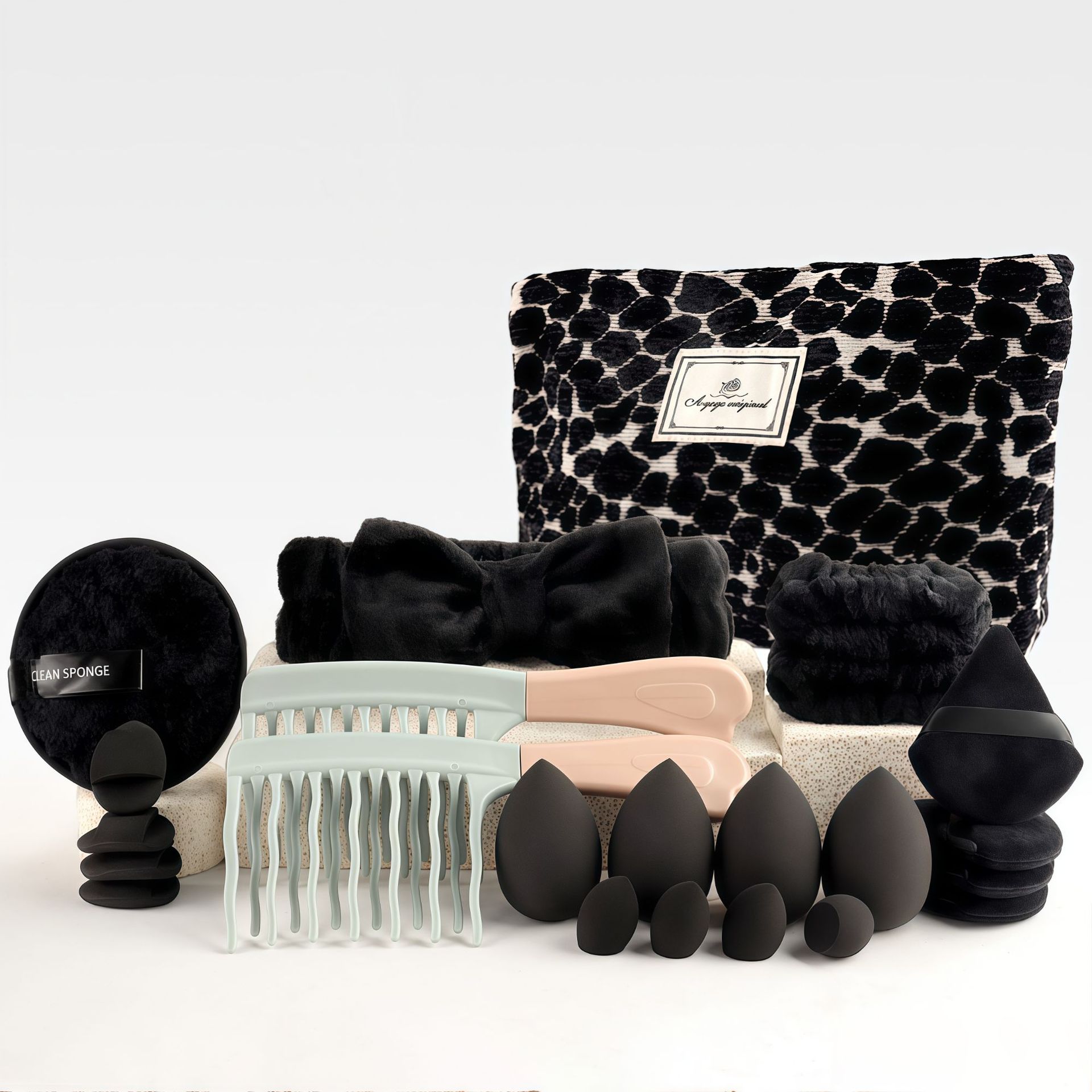 Makeup Brush Set Chic Fragranc - đánh giá và giá Travel Accessories Kit Bag