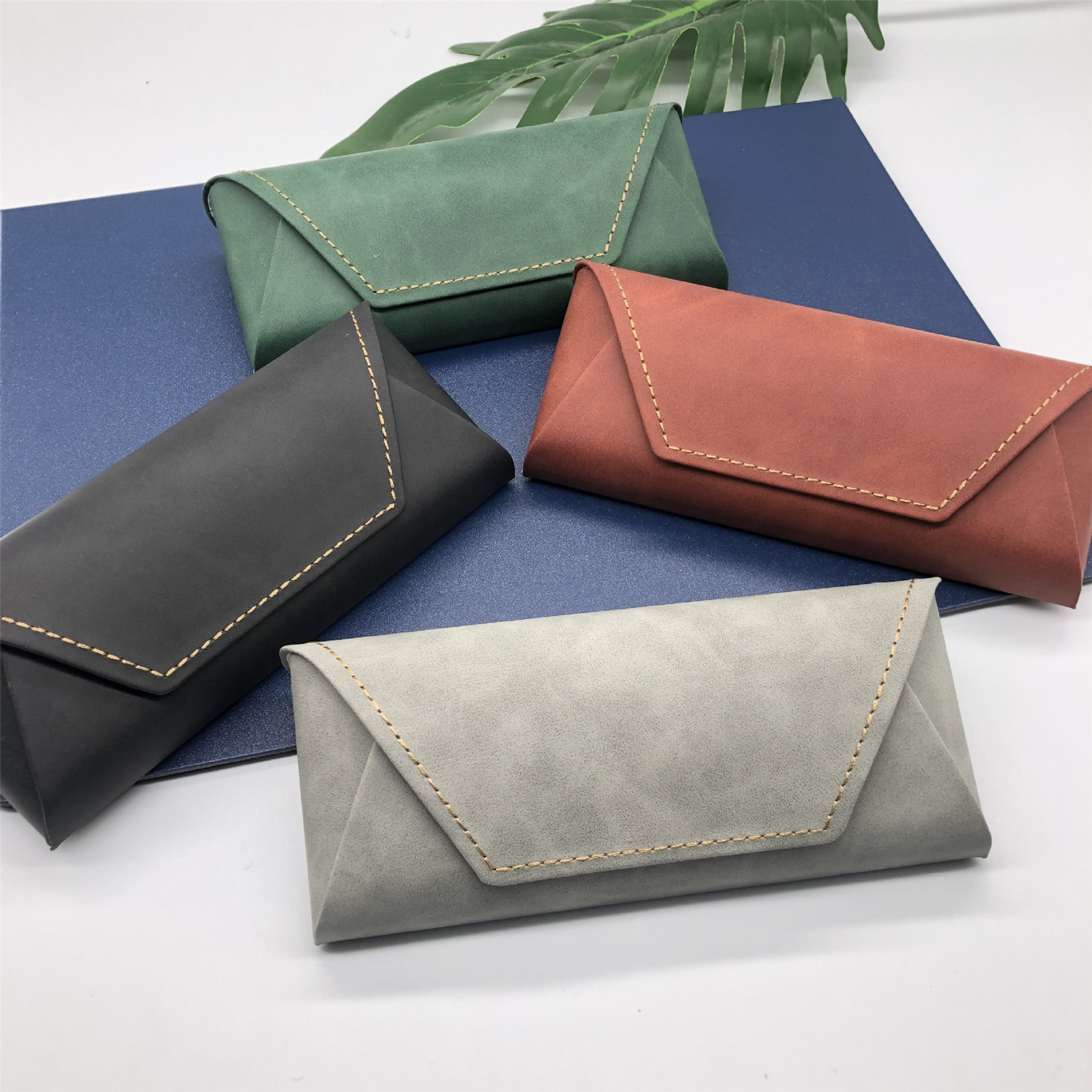 Spectacle Case Pu+Metal Eyewea - đánh giá và giá Travel Accessories Gift Ideas